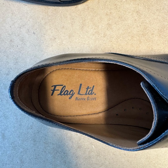 Elegant Black Leather Dress Shoes - Picture 4 of 6